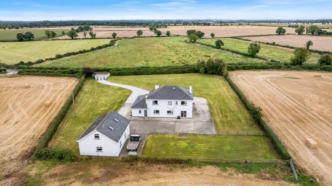 Fairyhouse Lodge 3 of 36