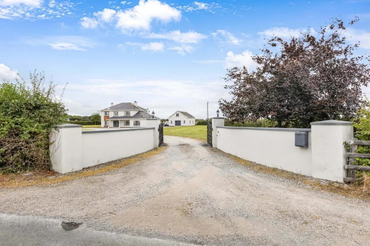 Fairyhouse Lodge 6 of 36