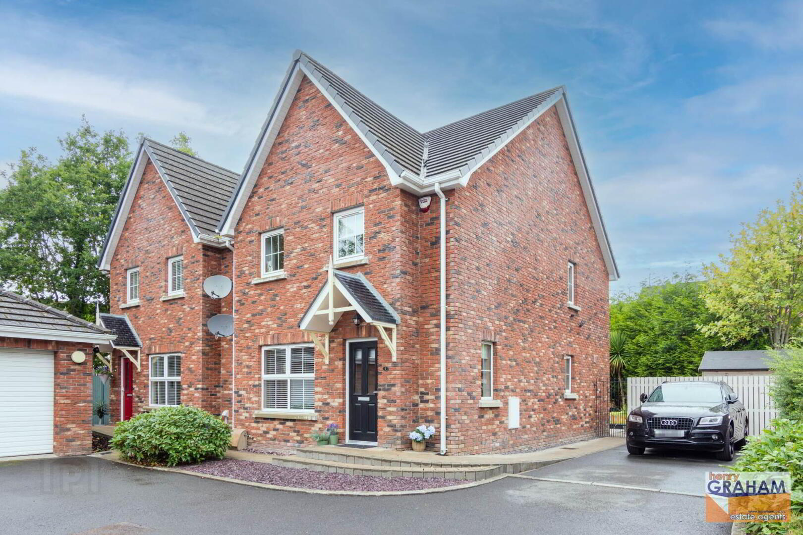 1 Holstein Close 1 of 21