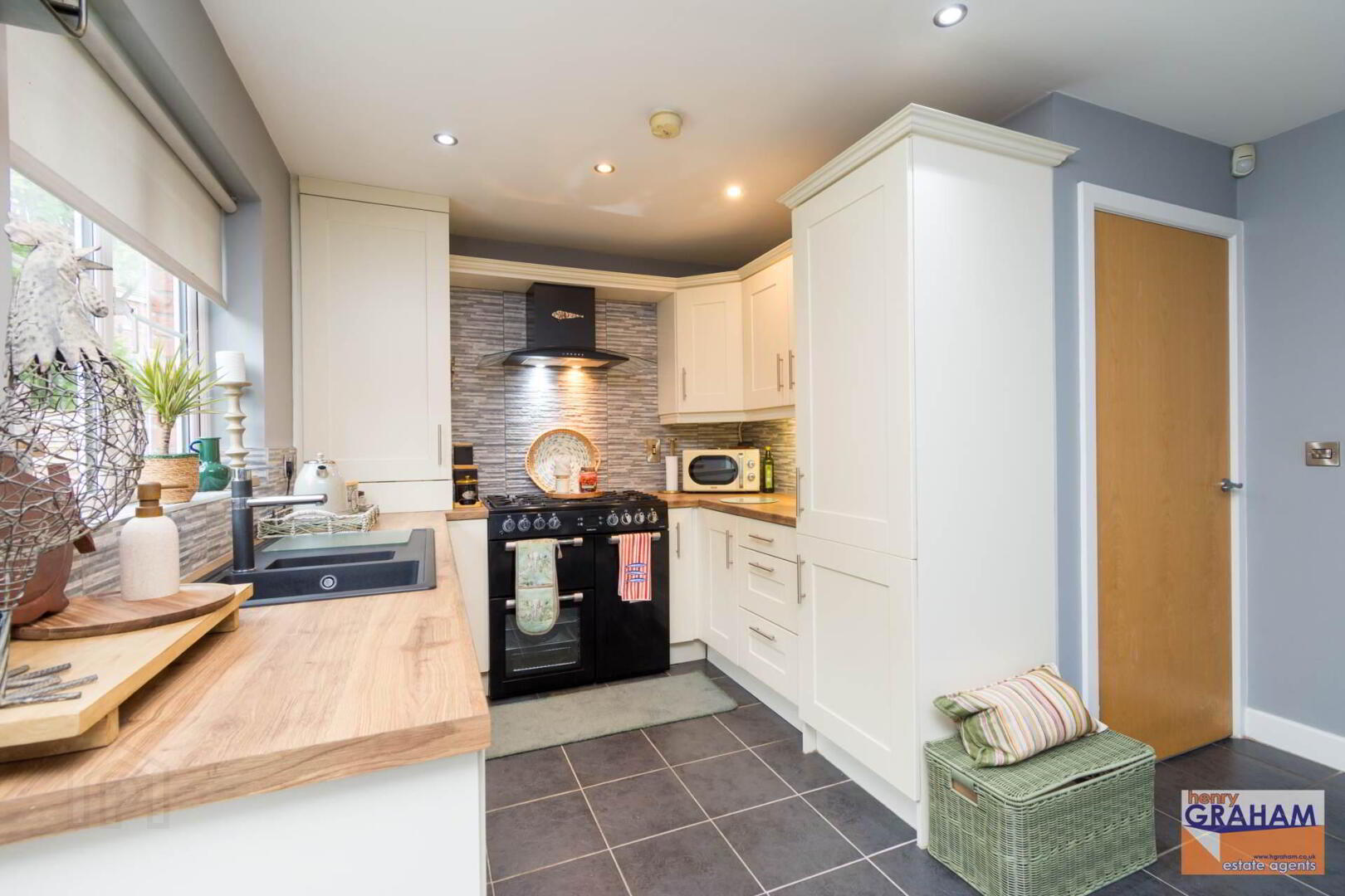 1 Holstein Close 8 of 21