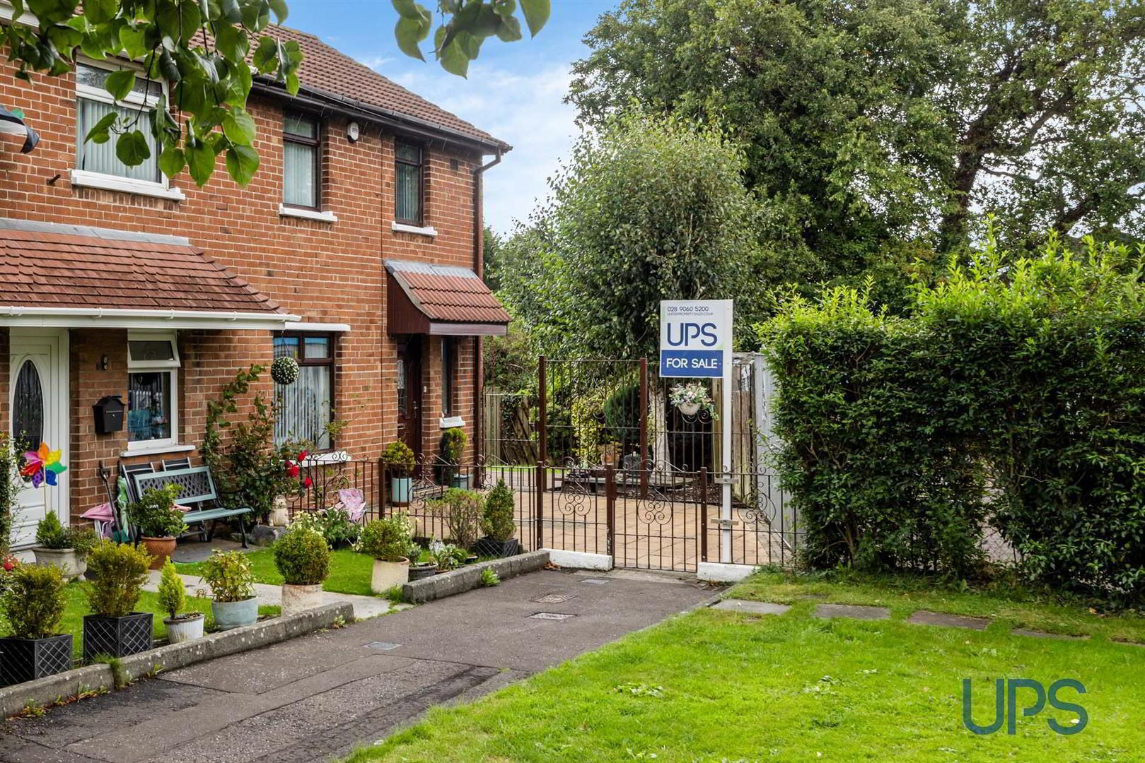 88 Andersonstown Park West 1 of 24