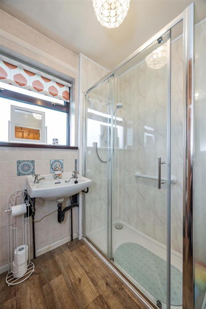 88 Andersonstown Park West 18 of 24