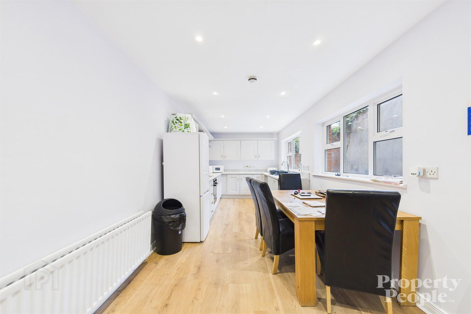 34 Sandhurst Gardens 4 of 10