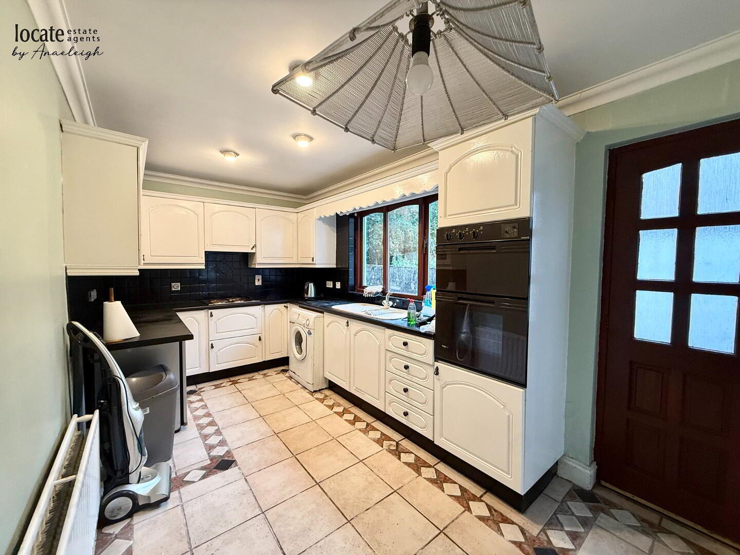 37 Demesne Avenue 7 of 17