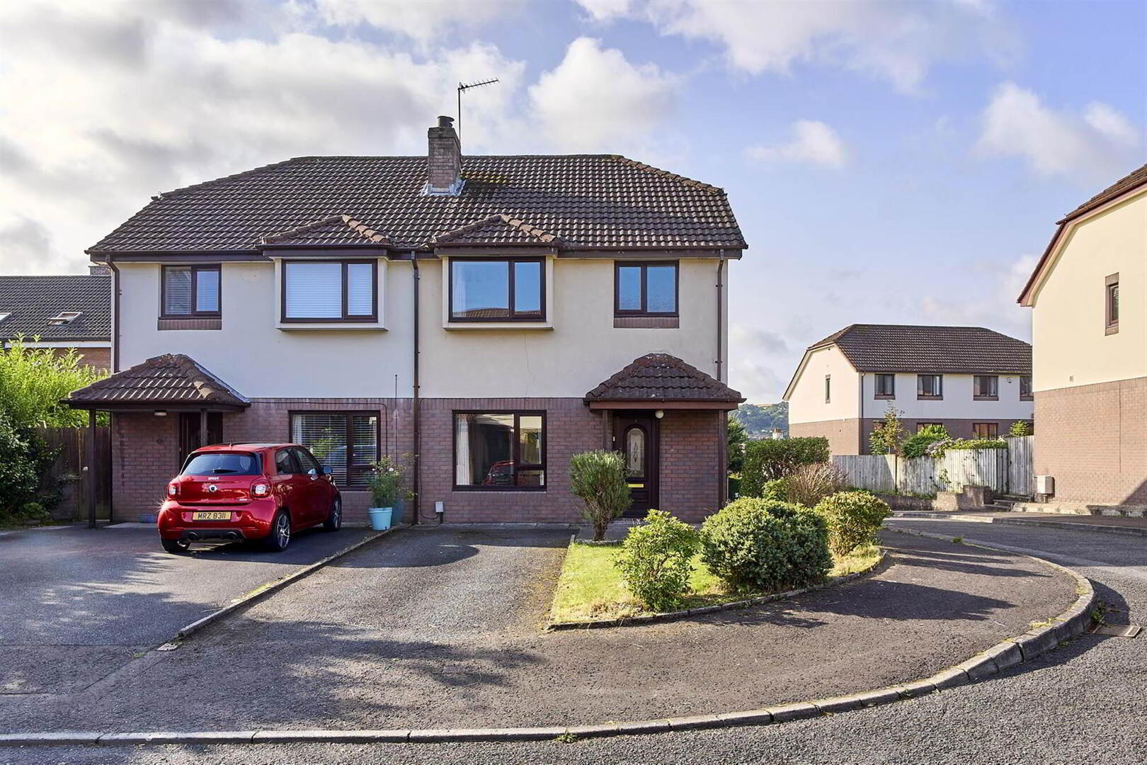 3 Thornhill Grove 1 of 16