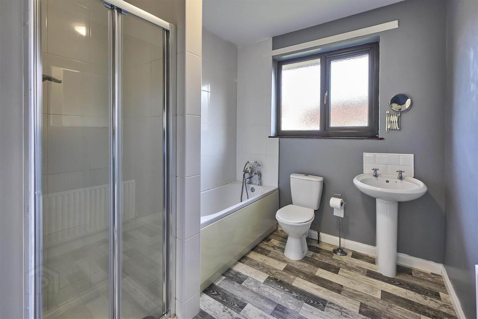 3 Thornhill Grove 13 of 16