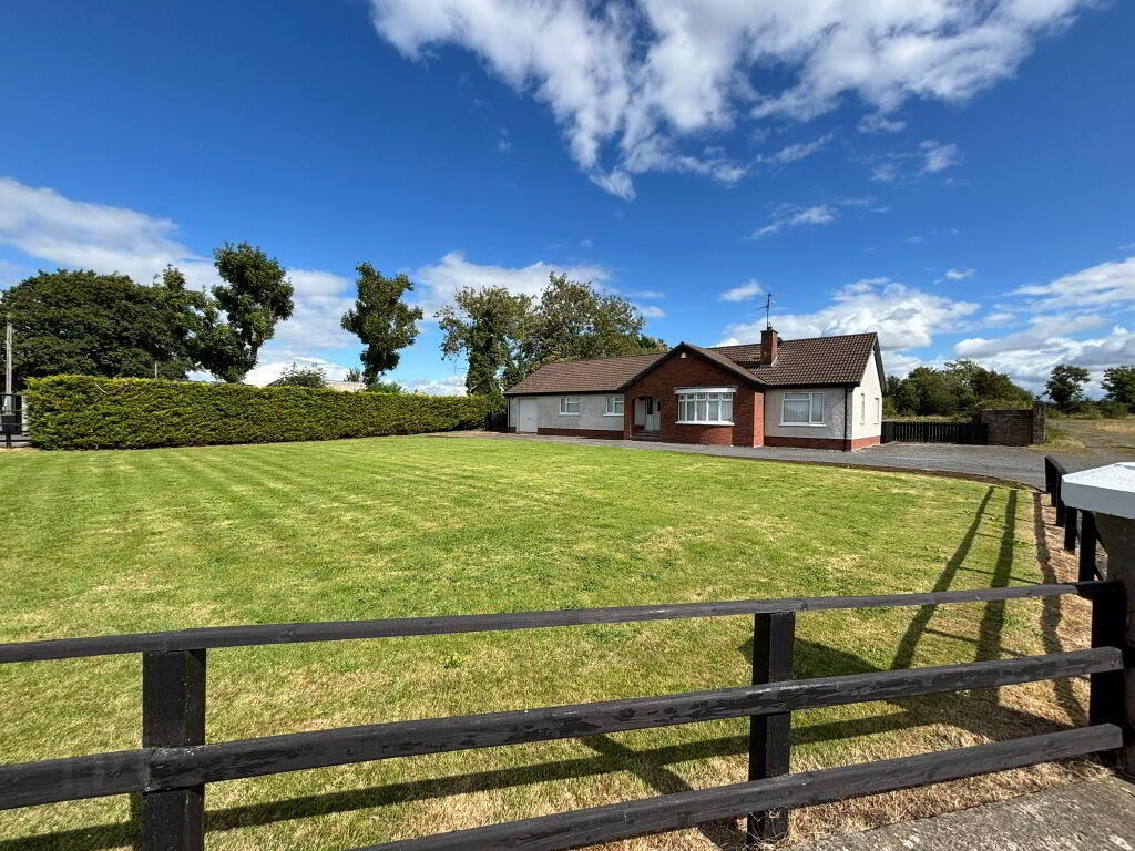 22c Derrymore Road 1 of 24