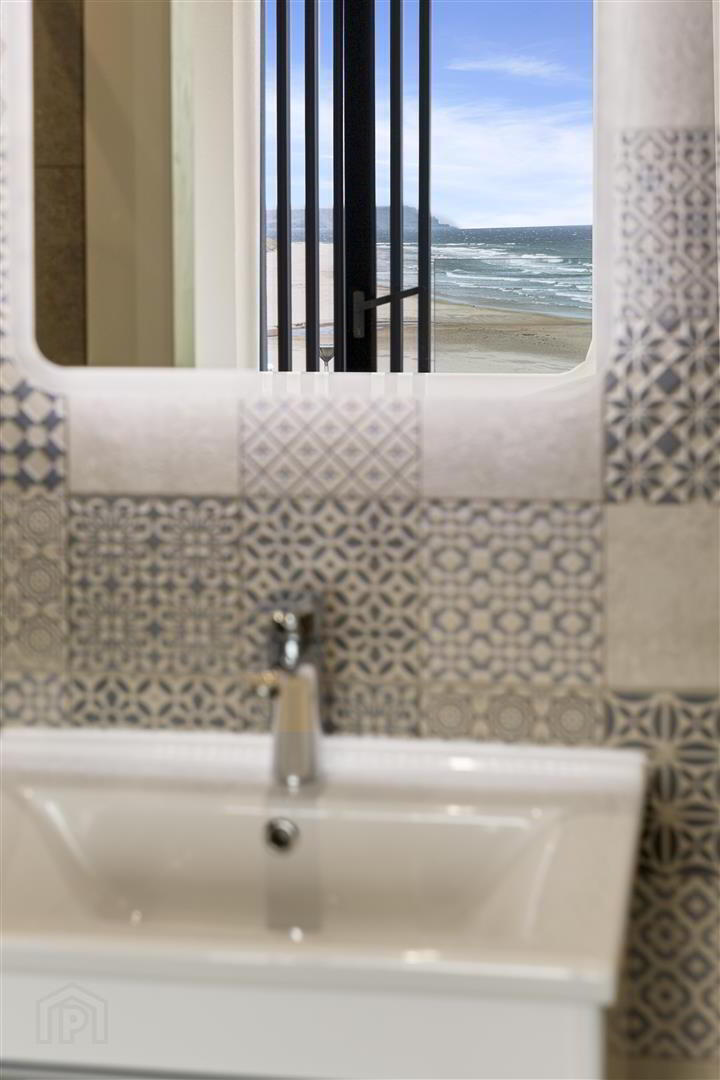 Penthouse, 69 Causeway Street 15 of 32