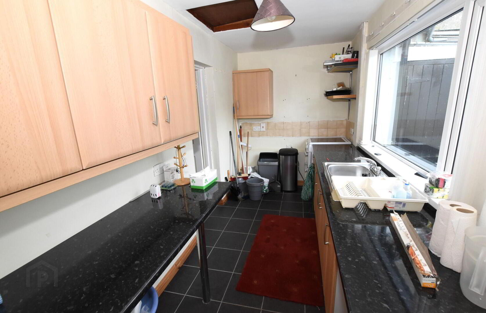 12 Roden Street 7 of 19