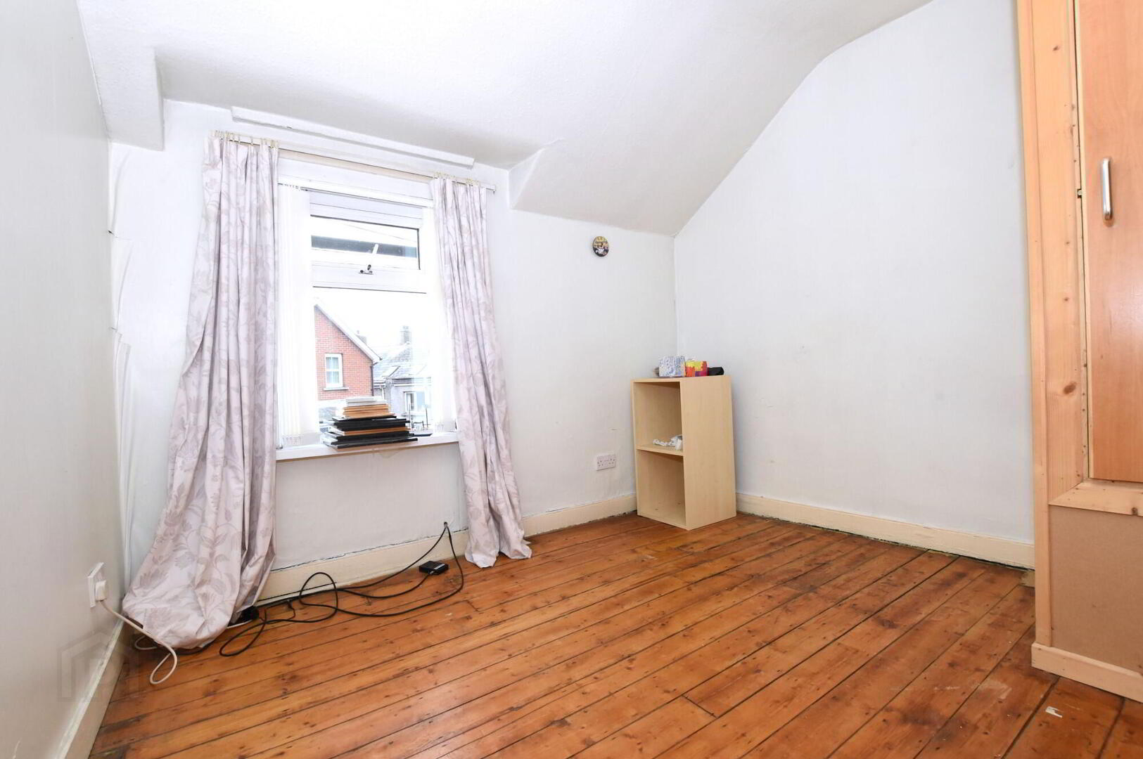12 Roden Street 15 of 19