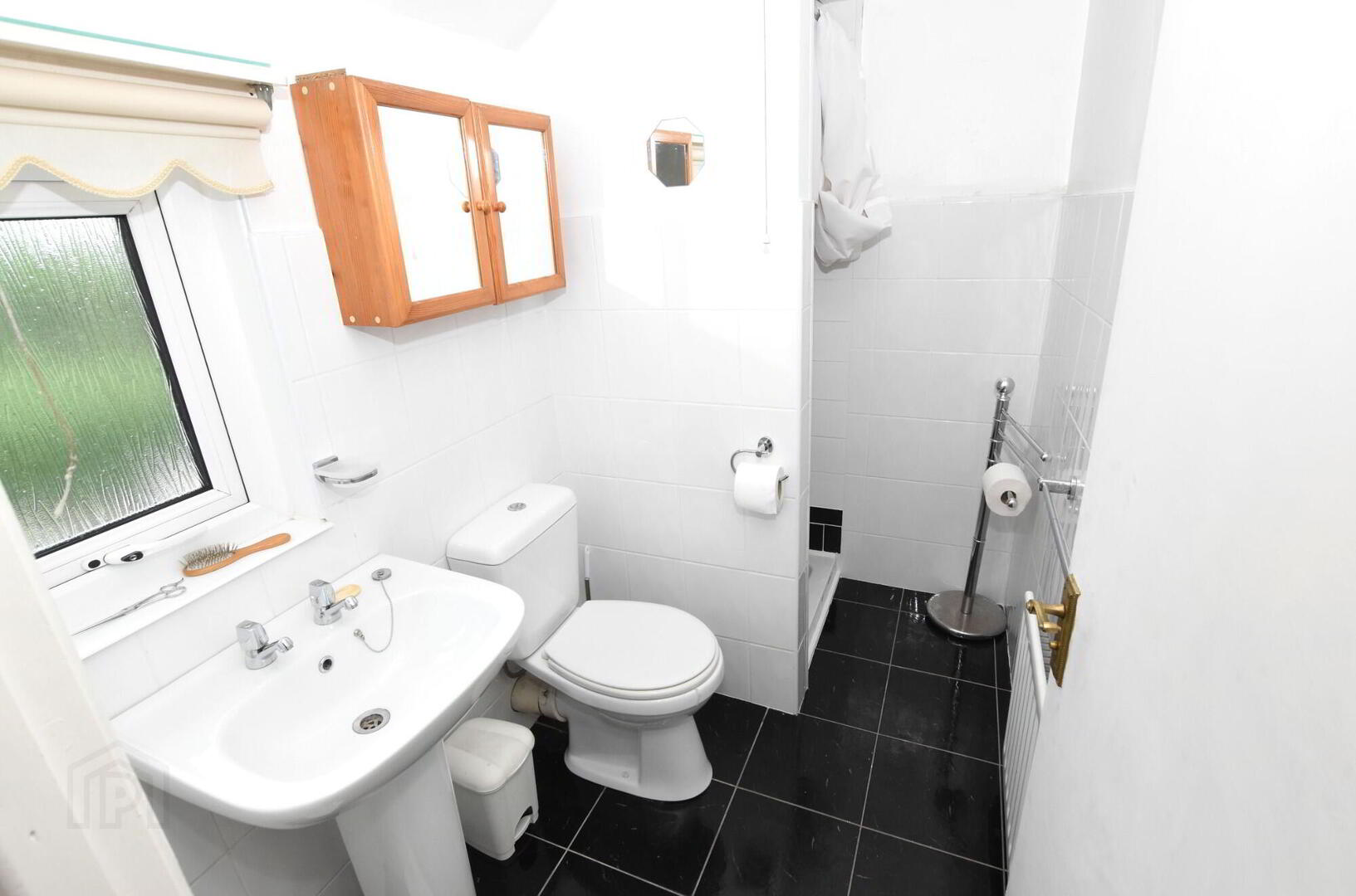 12 Roden Street 17 of 19