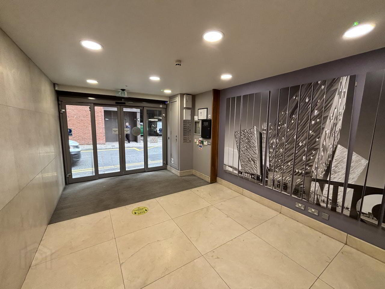 11th Floor Causeway Tower, 9 - 11 James Street South 8 of 9