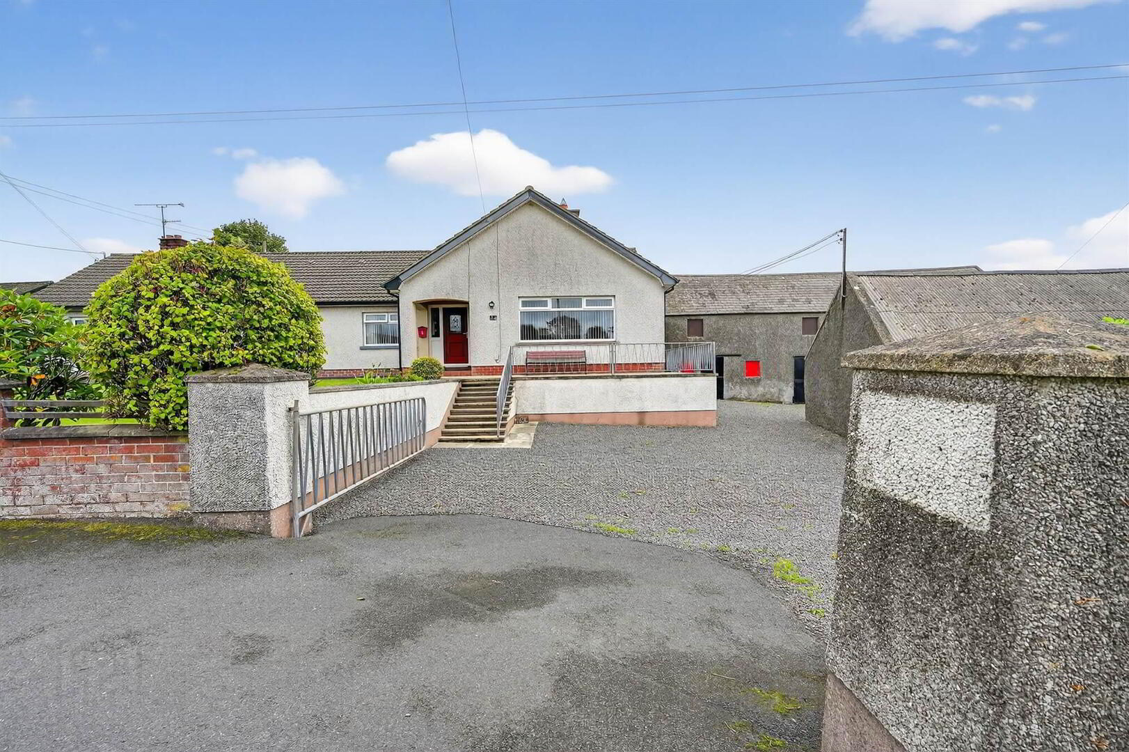5 Howe Road 1 of 12