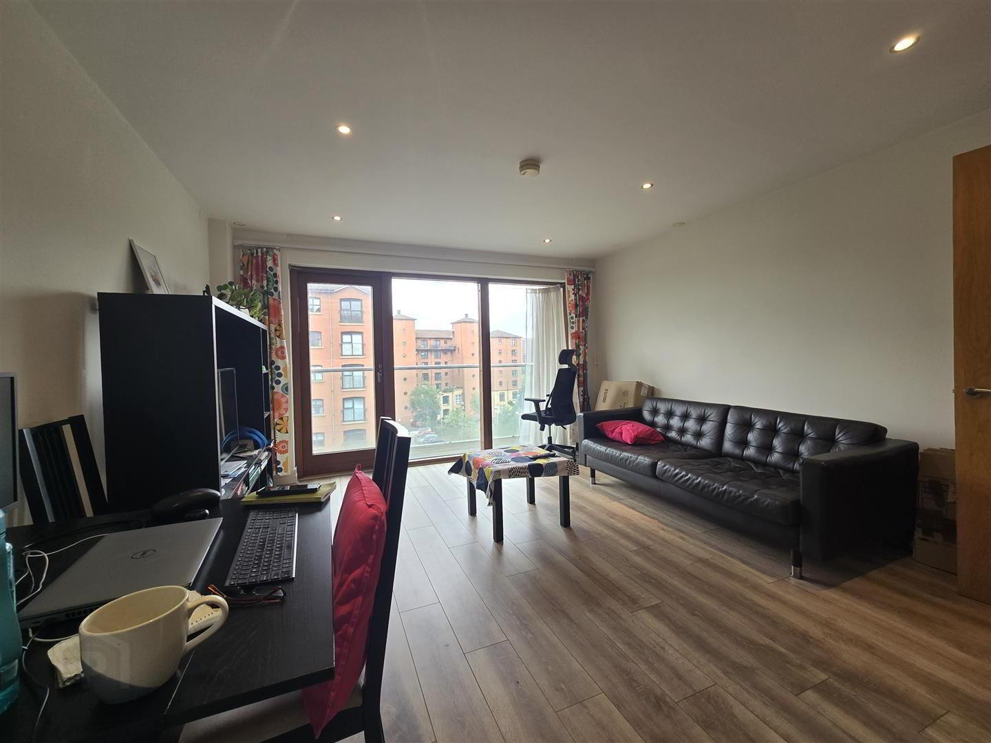 Apt 27 The Merchant Building, 11 Princes Dock Street 4 of 10