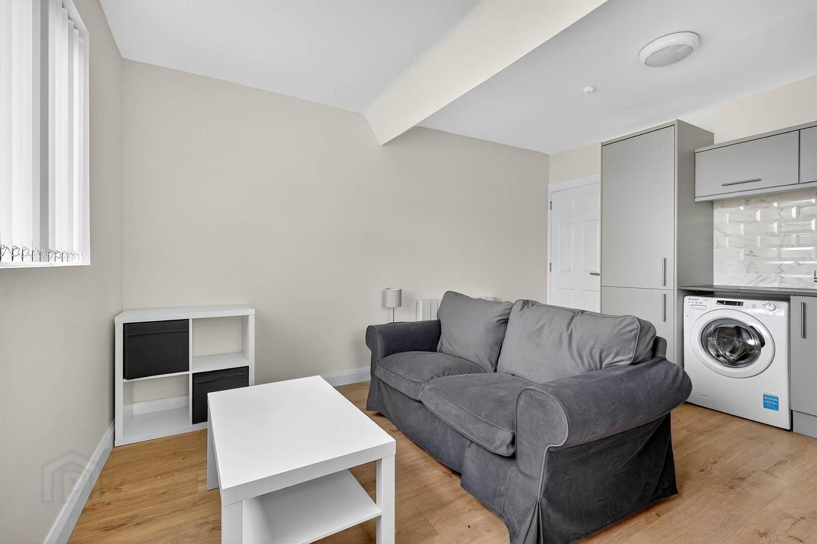 Apt 6, 9 Derryvolgie Avenue 3 of 7