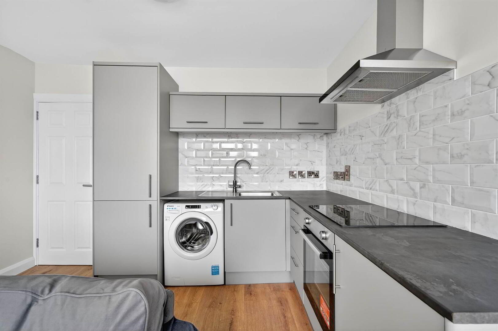 Apt 6, 9 Derryvolgie Avenue 4 of 7