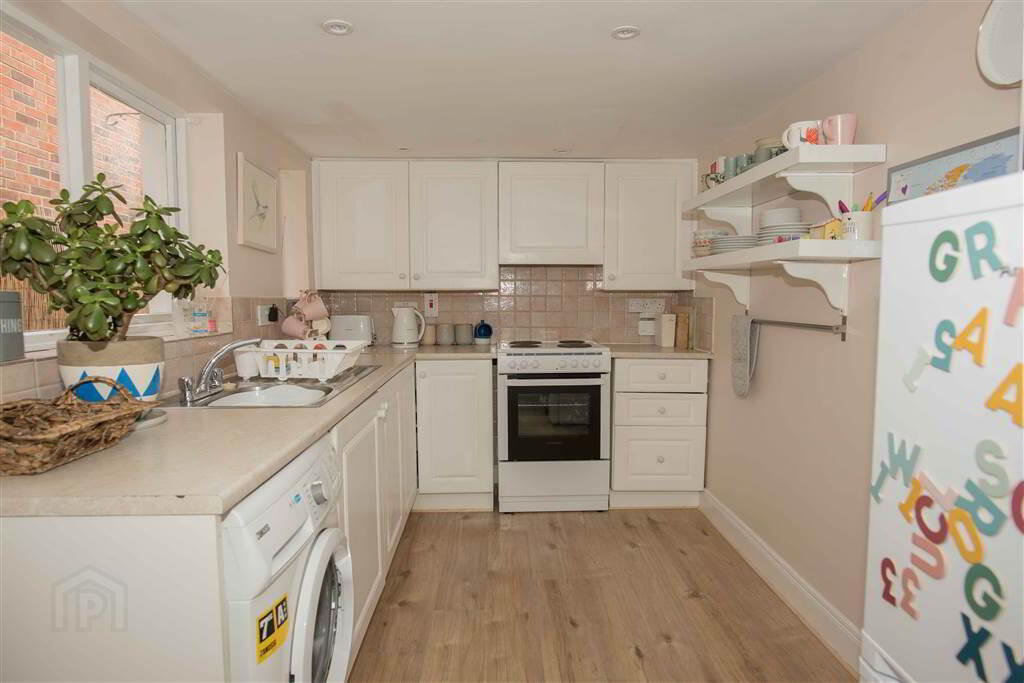 27 Malone Place 6 of 14