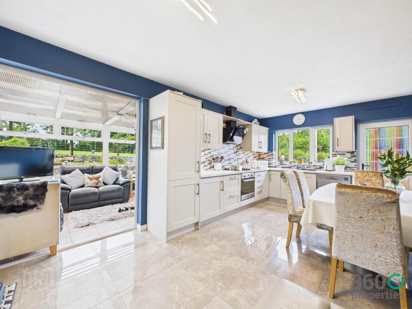 22 Tullynahinnion Road 8 of 35