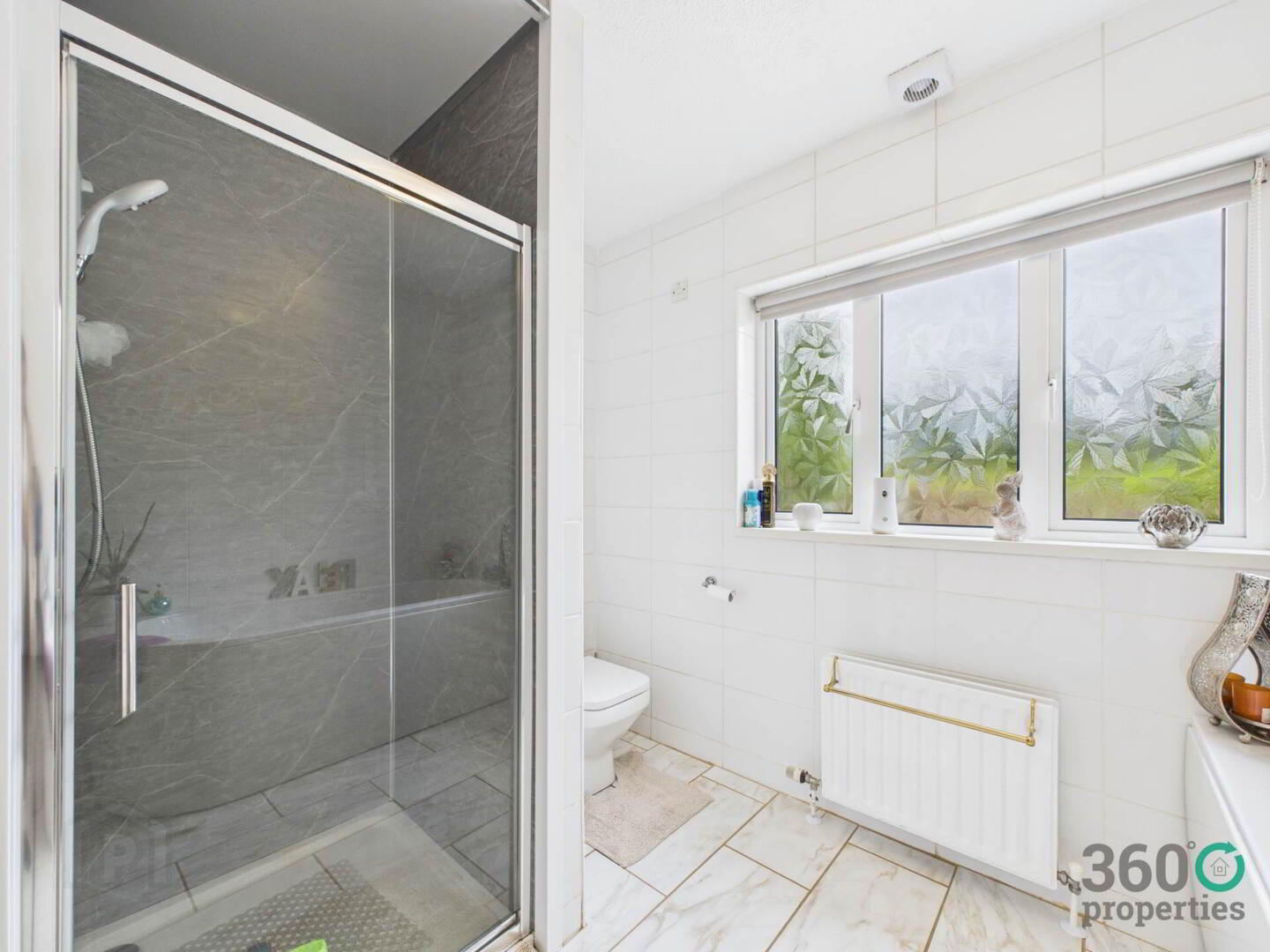 22 Tullynahinnion Road 13 of 35