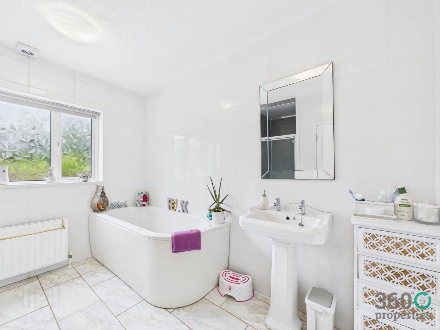 22 Tullynahinnion Road 11 of 35