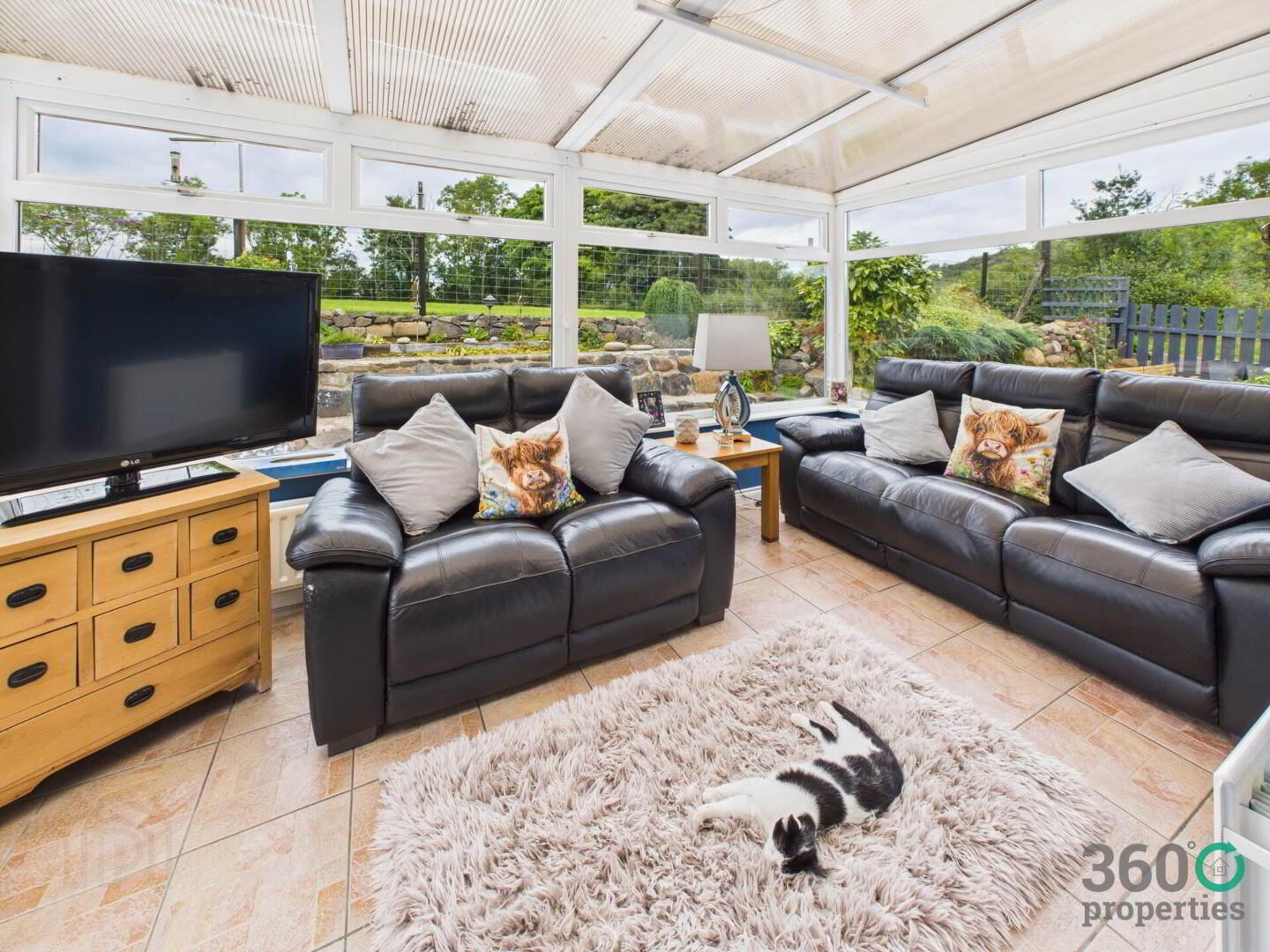 22 Tullynahinnion Road 9 of 35