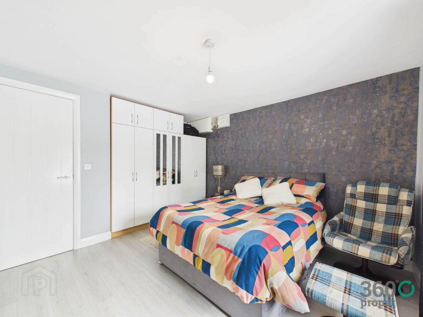 22 Tullynahinnion Road 17 of 35