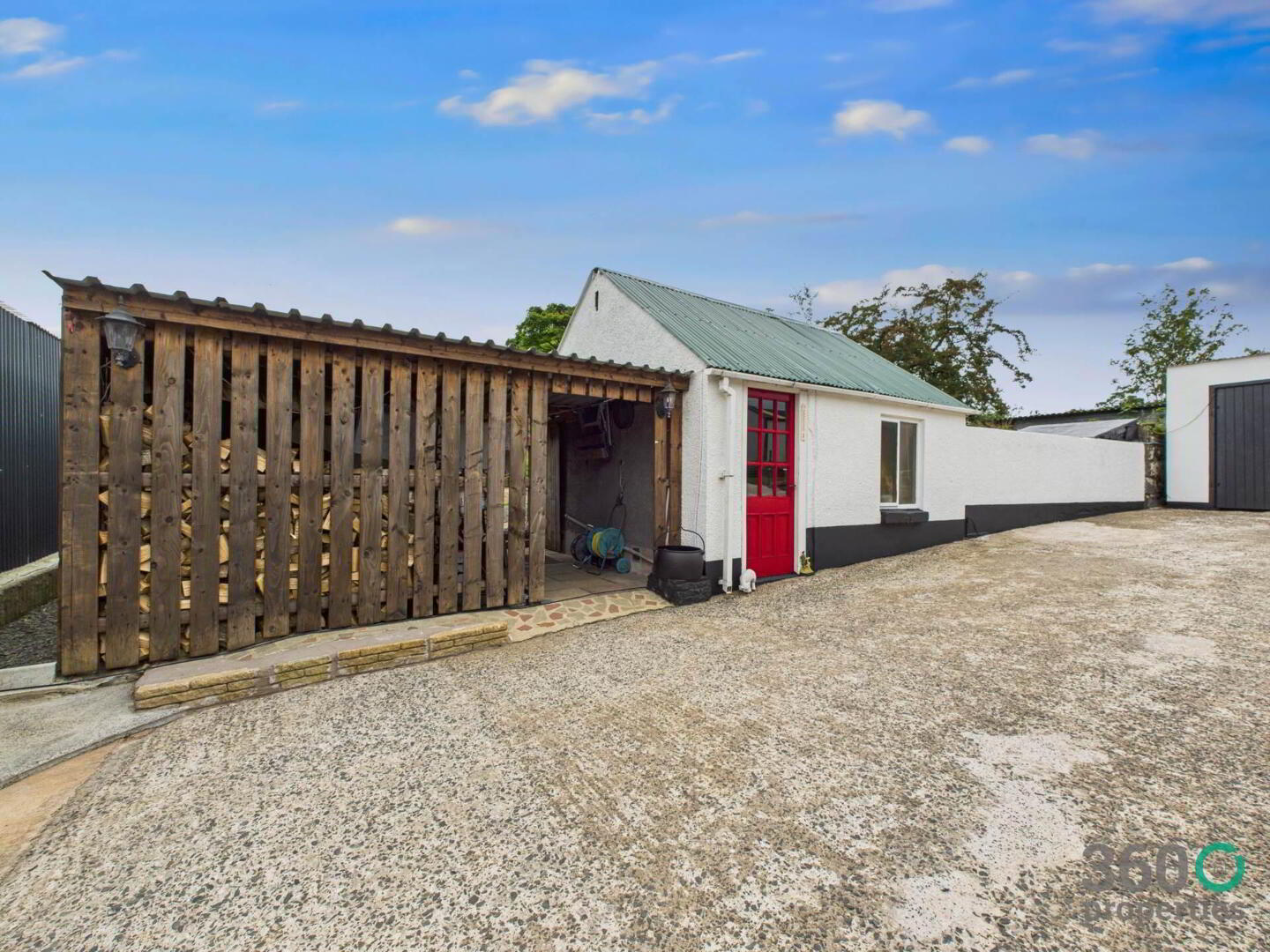 22 Tullynahinnion Road 25 of 35
