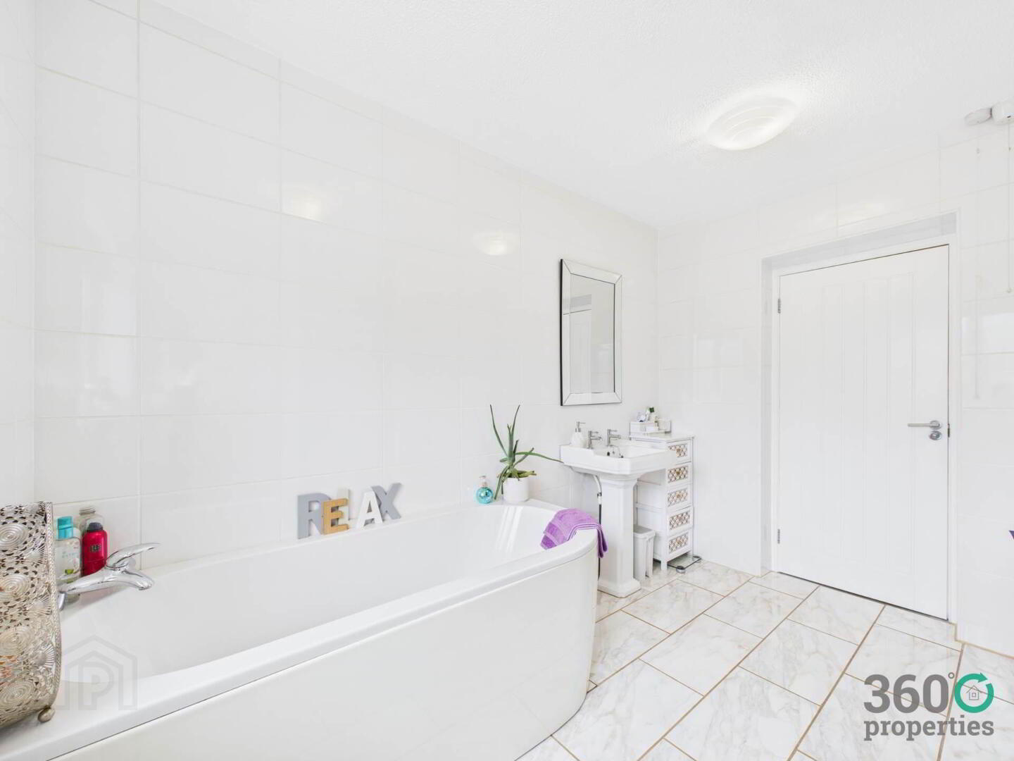22 Tullynahinnion Road 12 of 36