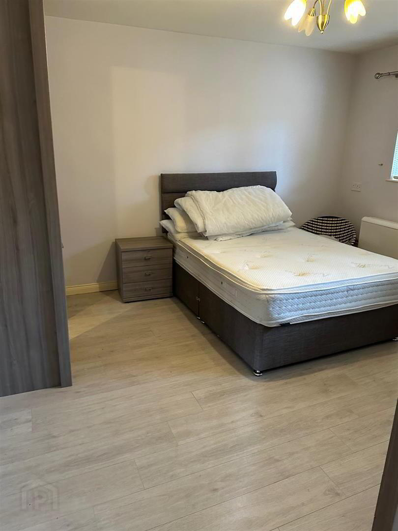 Flat, 18 O'Neills Place 9 of 12
