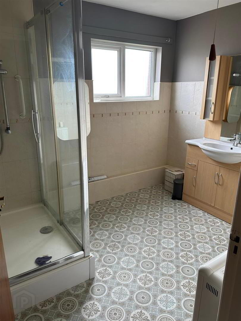Flat, 18 O'Neills Place 10 of 12