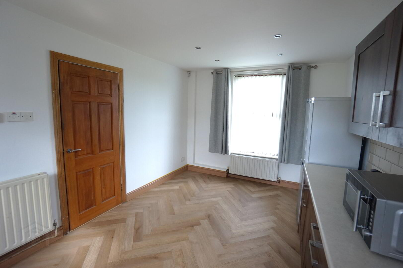 23 Halfpenny Gate Road 4 of 10