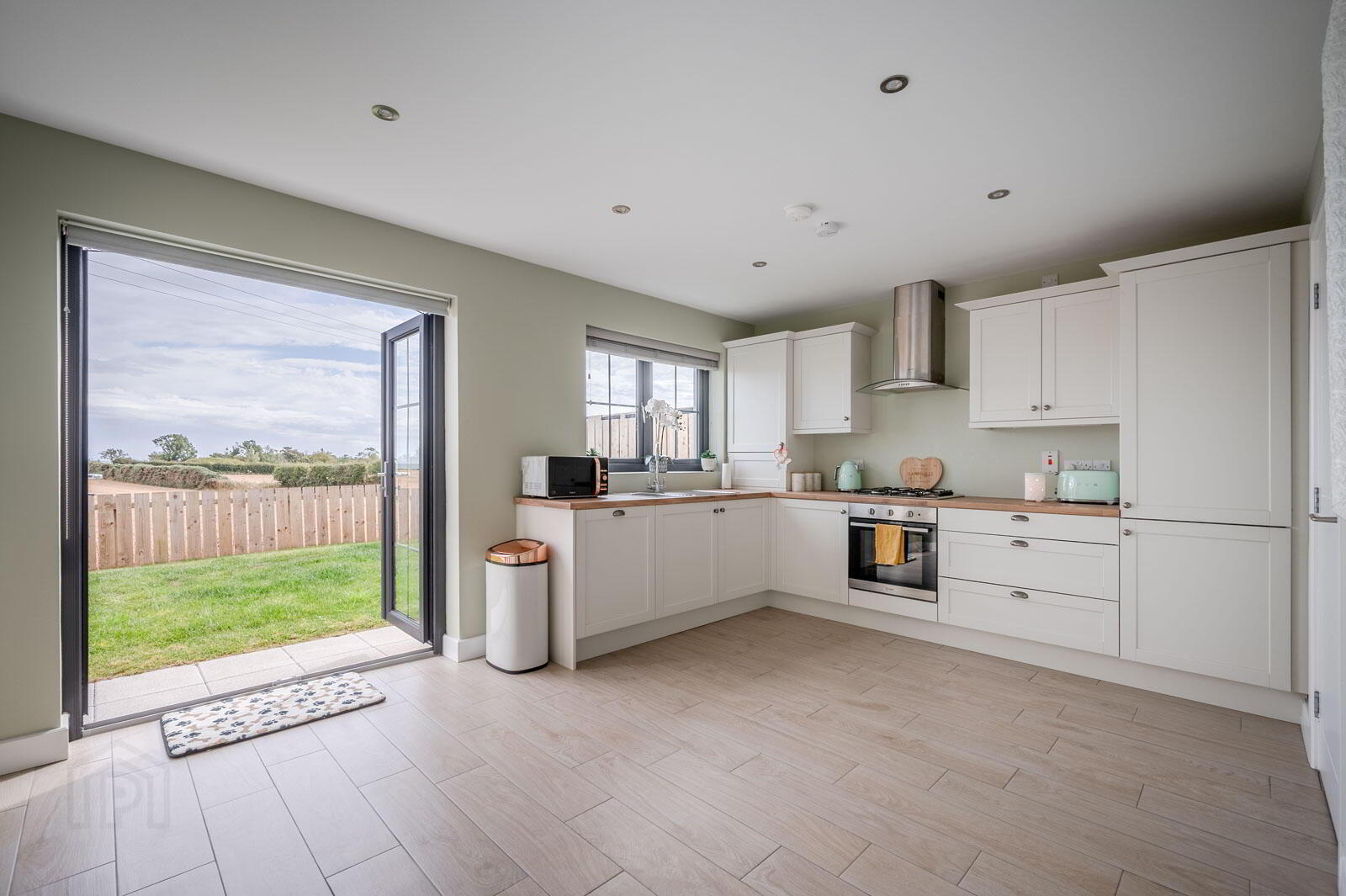 37 Rocklyn Walk 7 of 20
