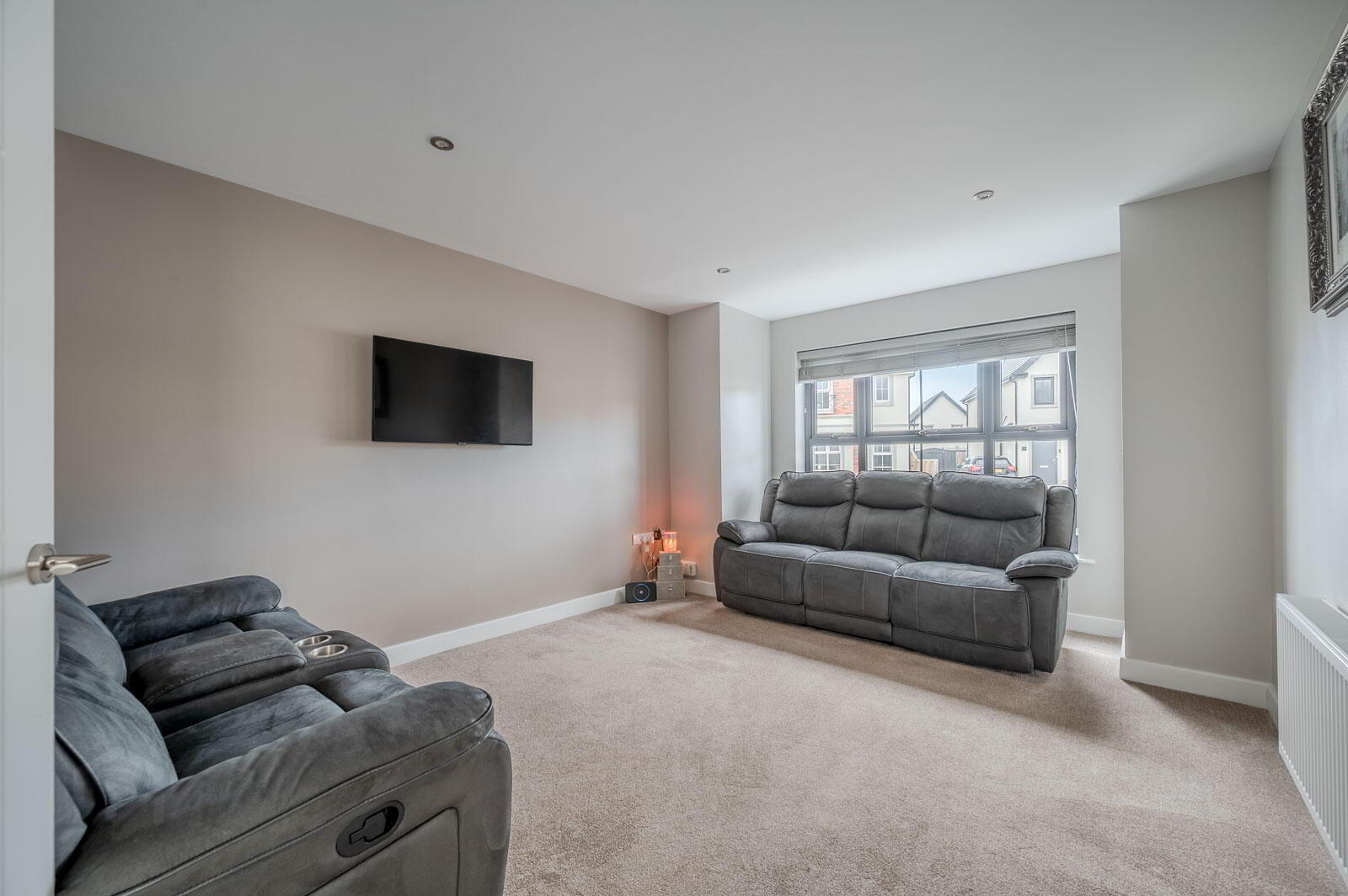 37 Rocklyn Walk 5 of 20