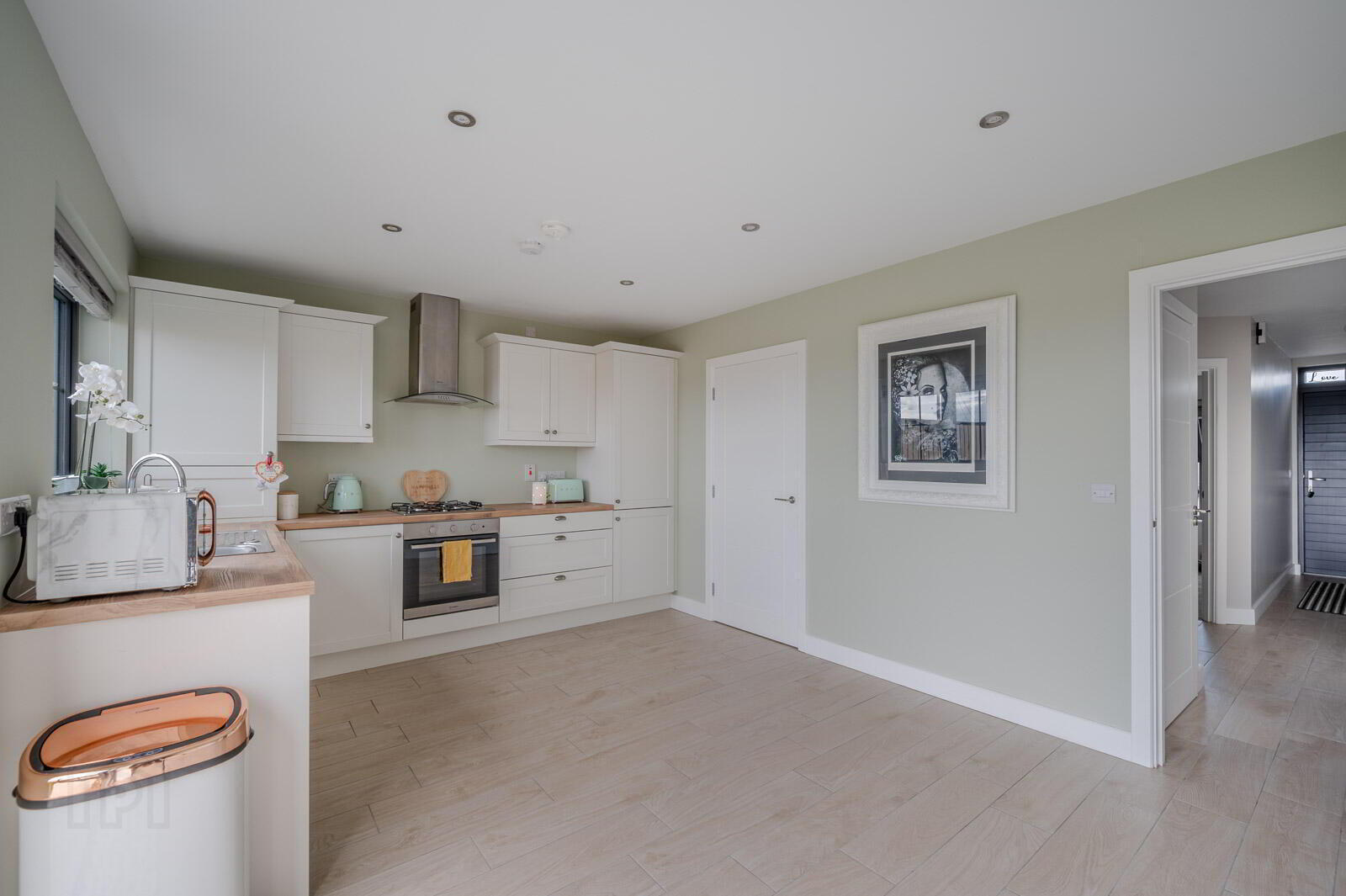 37 Rocklyn Walk 8 of 20