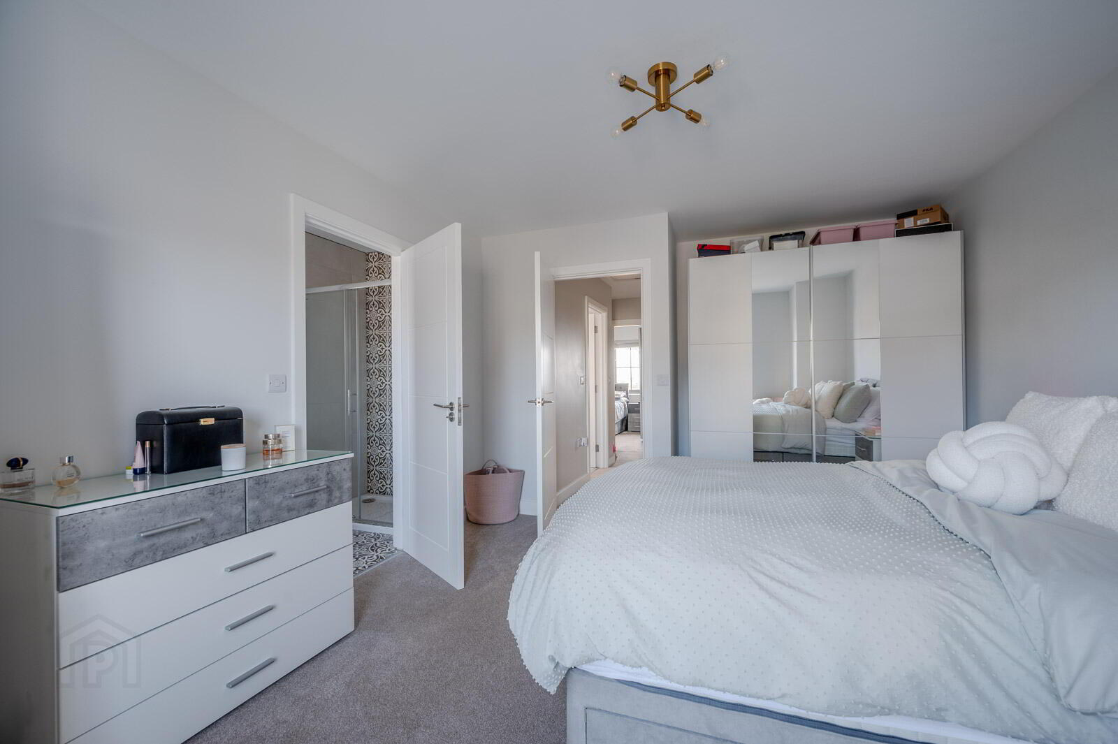 37 Rocklyn Walk 13 of 20