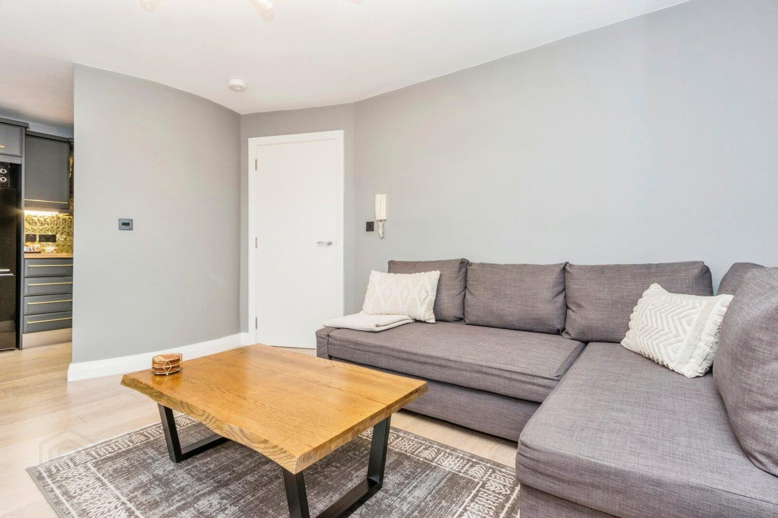 Apartment 13 34 Alfred Street 6 of 15