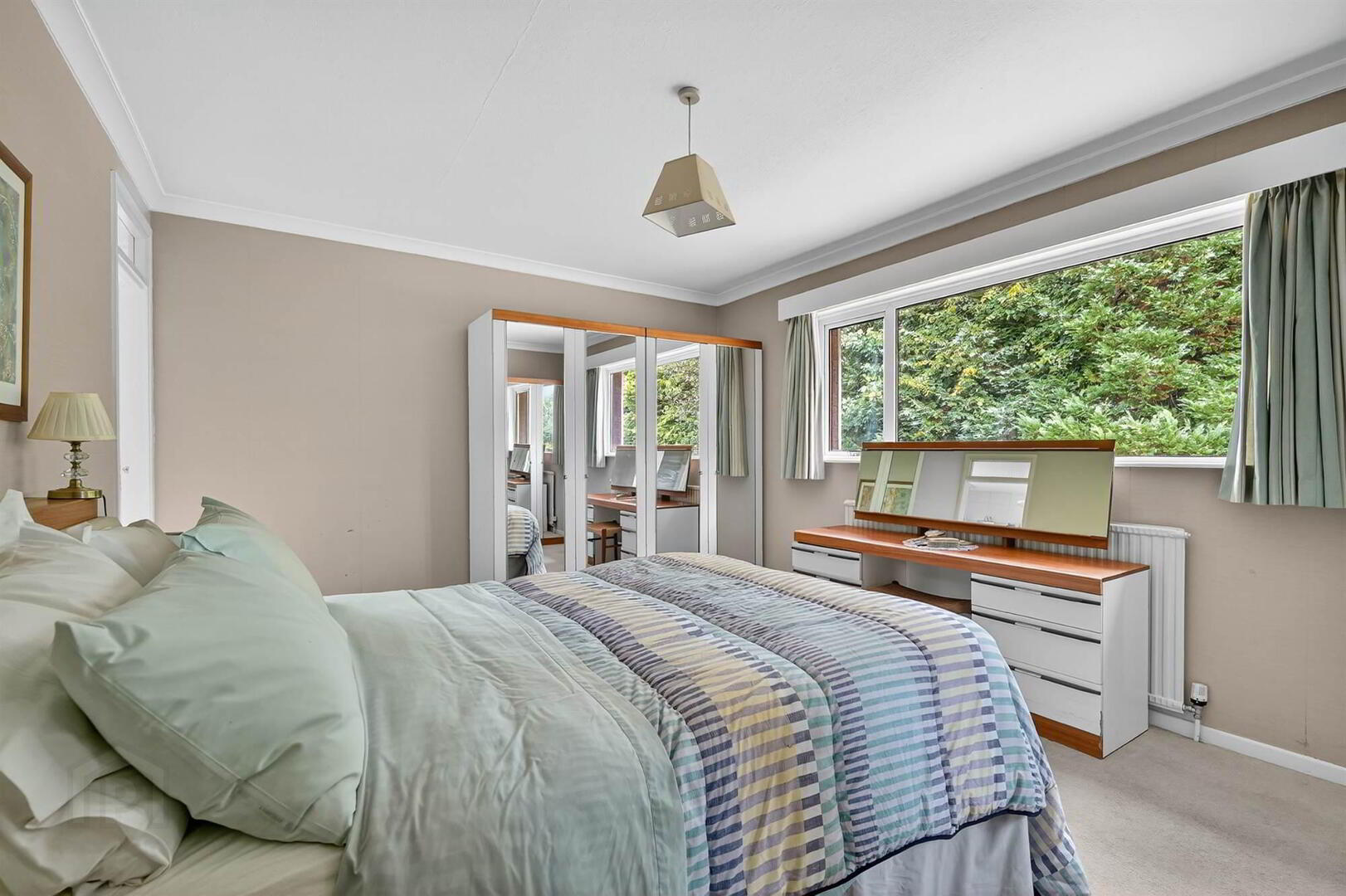 1 Croft Gardens 18 of 36