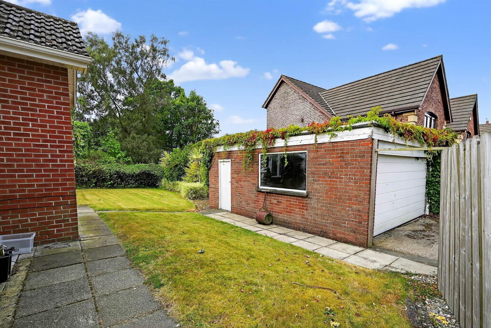 1 Croft Gardens 30 of 36