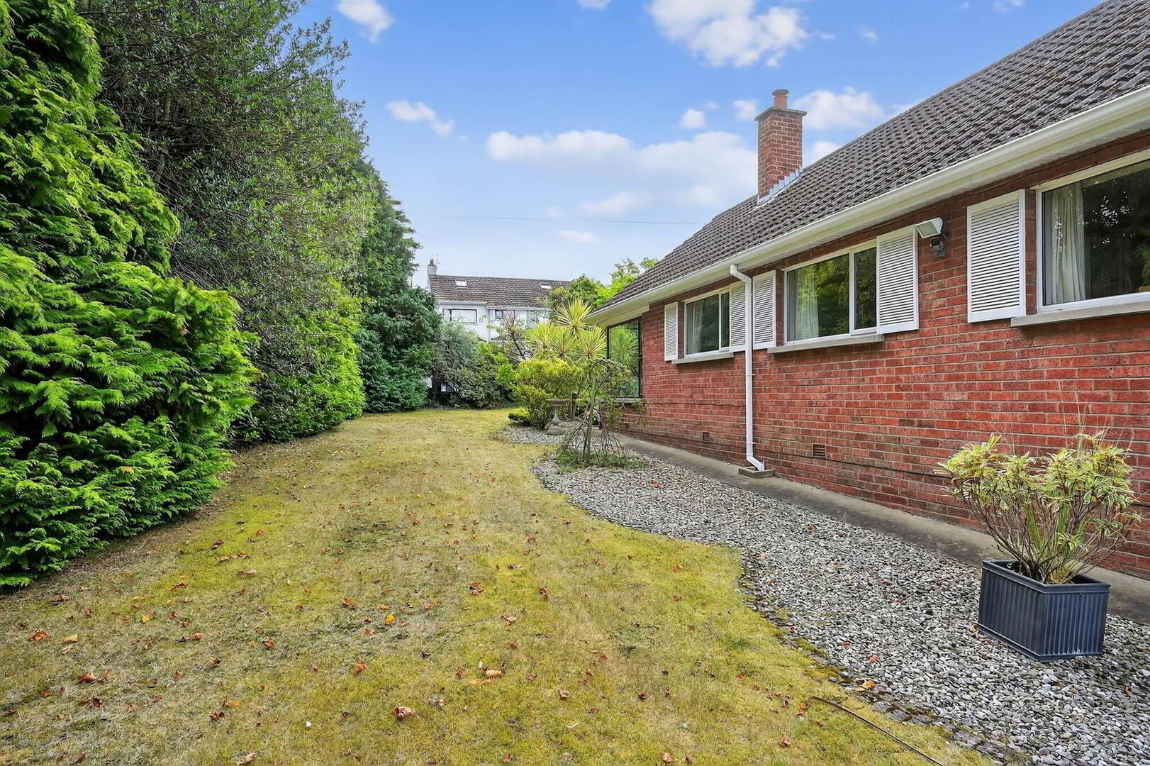 1 Croft Gardens 32 of 36