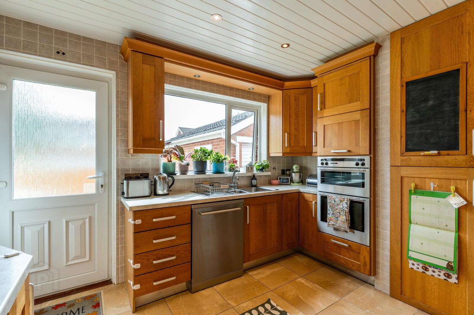 6 Sinclair Avenue 11 of 27
