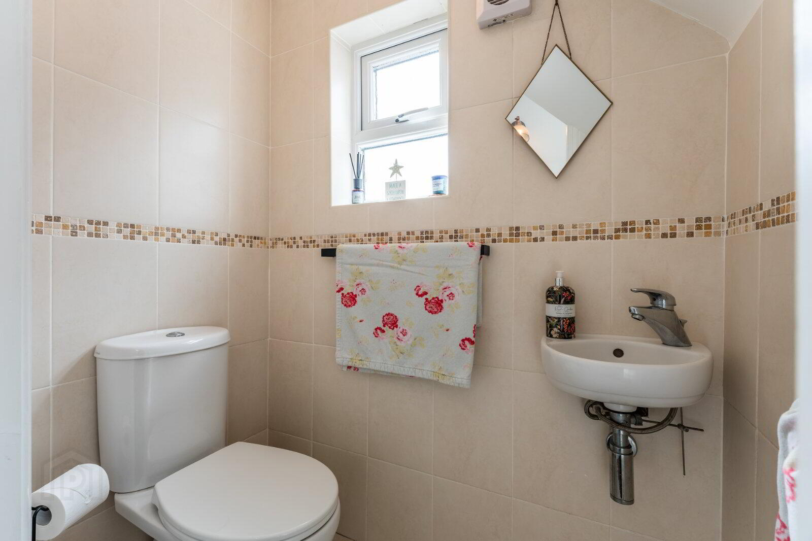 6 Sinclair Avenue 4 of 27