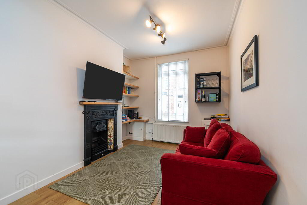 13 Batley Street 4 of 18