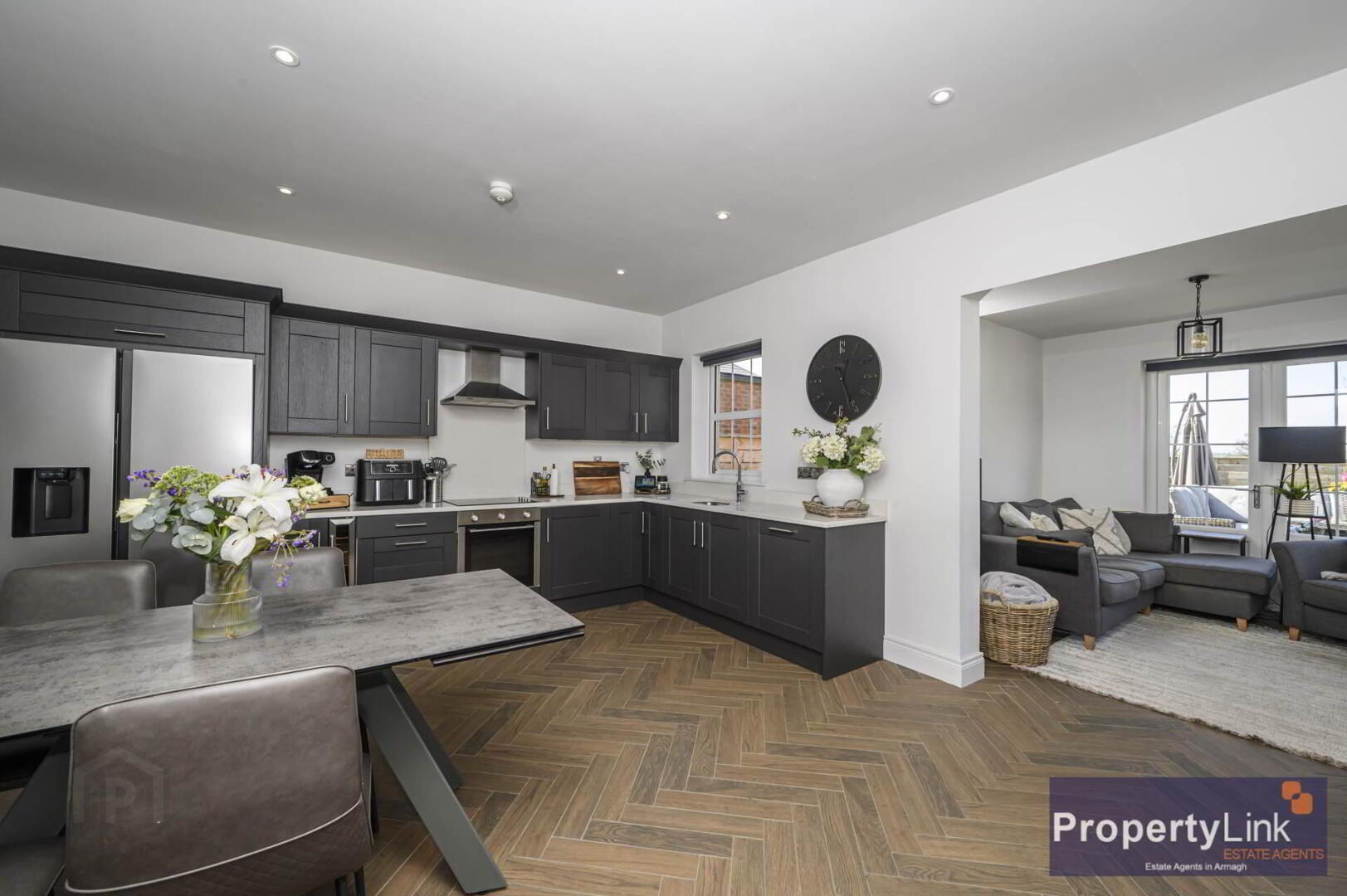 27 Deanery Drive 7 of 30