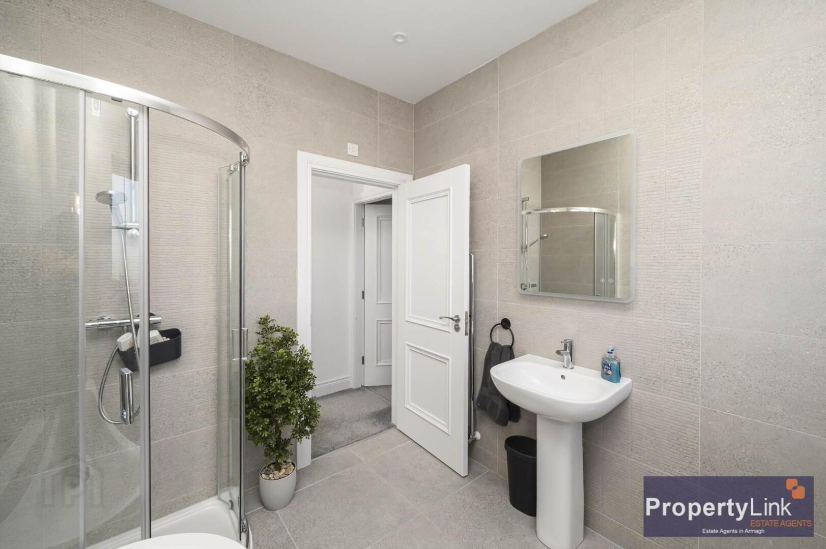 27 Deanery Drive 17 of 30