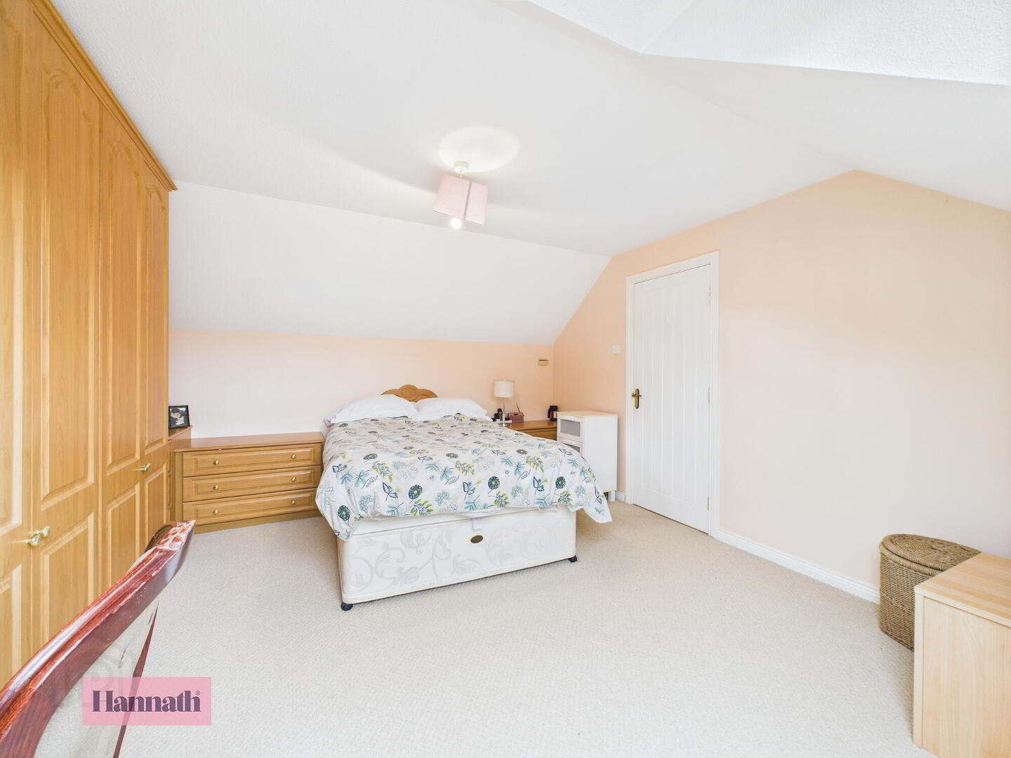 6 College Manor 26 of 33