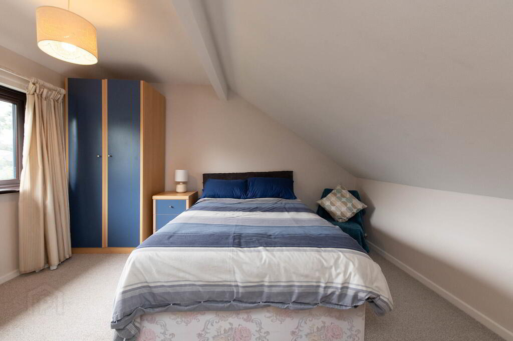 16 Jordanstown Road 17 of 40