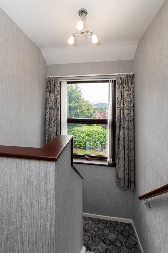16 Jordanstown Road 14 of 40