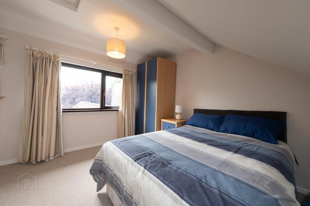 16 Jordanstown Road 18 of 40