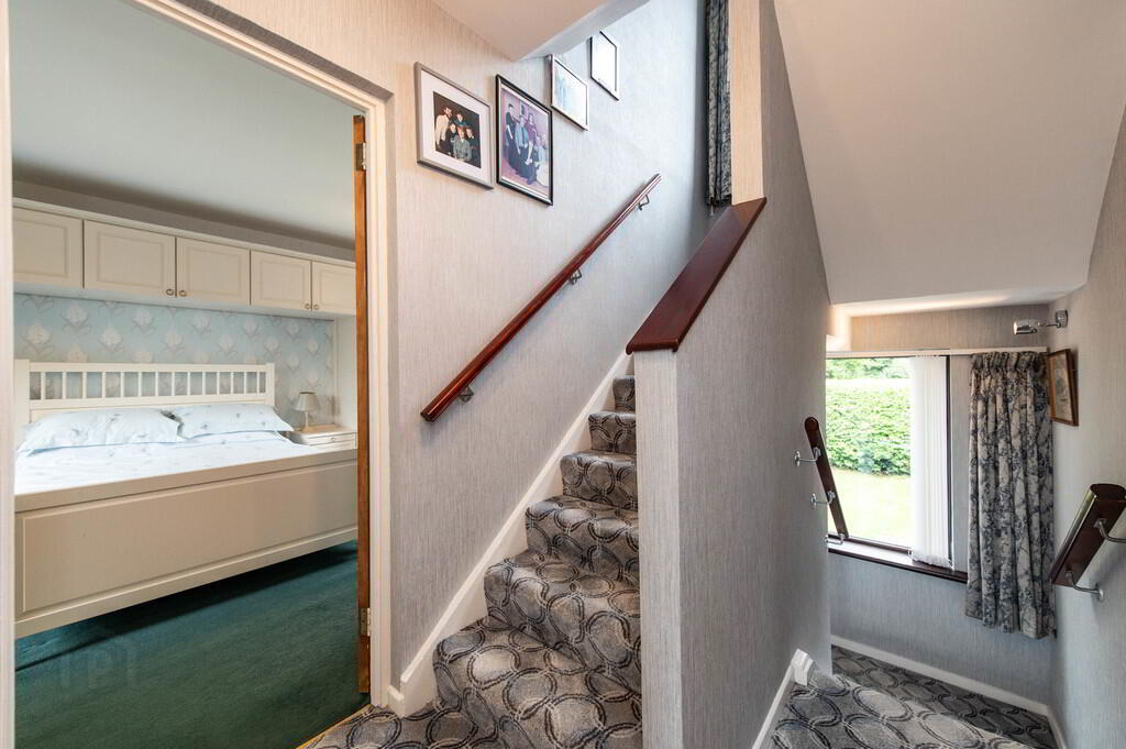 16 Jordanstown Road 13 of 40