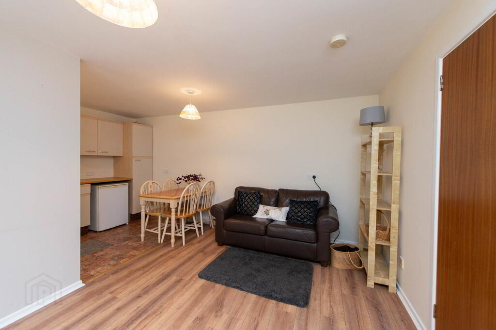 16 Jordanstown Road 25 of 40